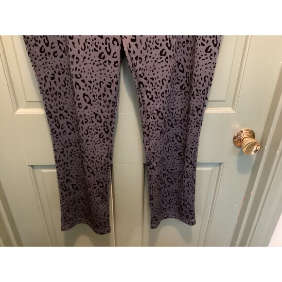 LOGO Lori Goldstein Women's Petite Plus Size 1XP Gray Velvet Leopard Print Pants - Picture 3 of 8